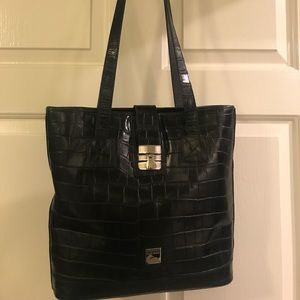 Dooney & Bourke bucket bag